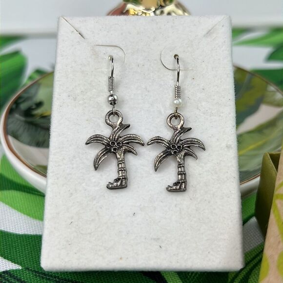 Palm Tree & Sea Glass Necklace and Earrings Set NEW - Picture 6 of 11